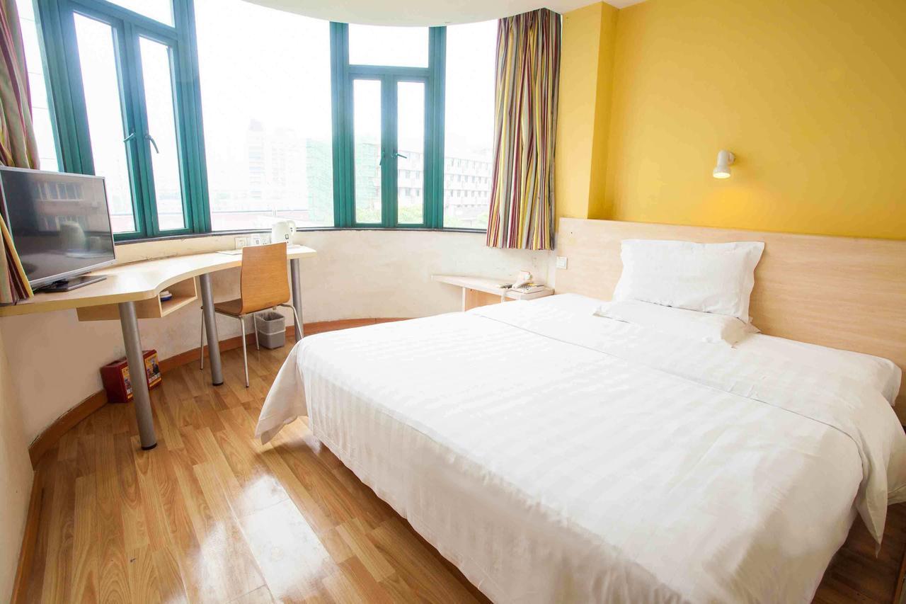 7Days Inn Deyang Wenmiao Square Bagian luar foto