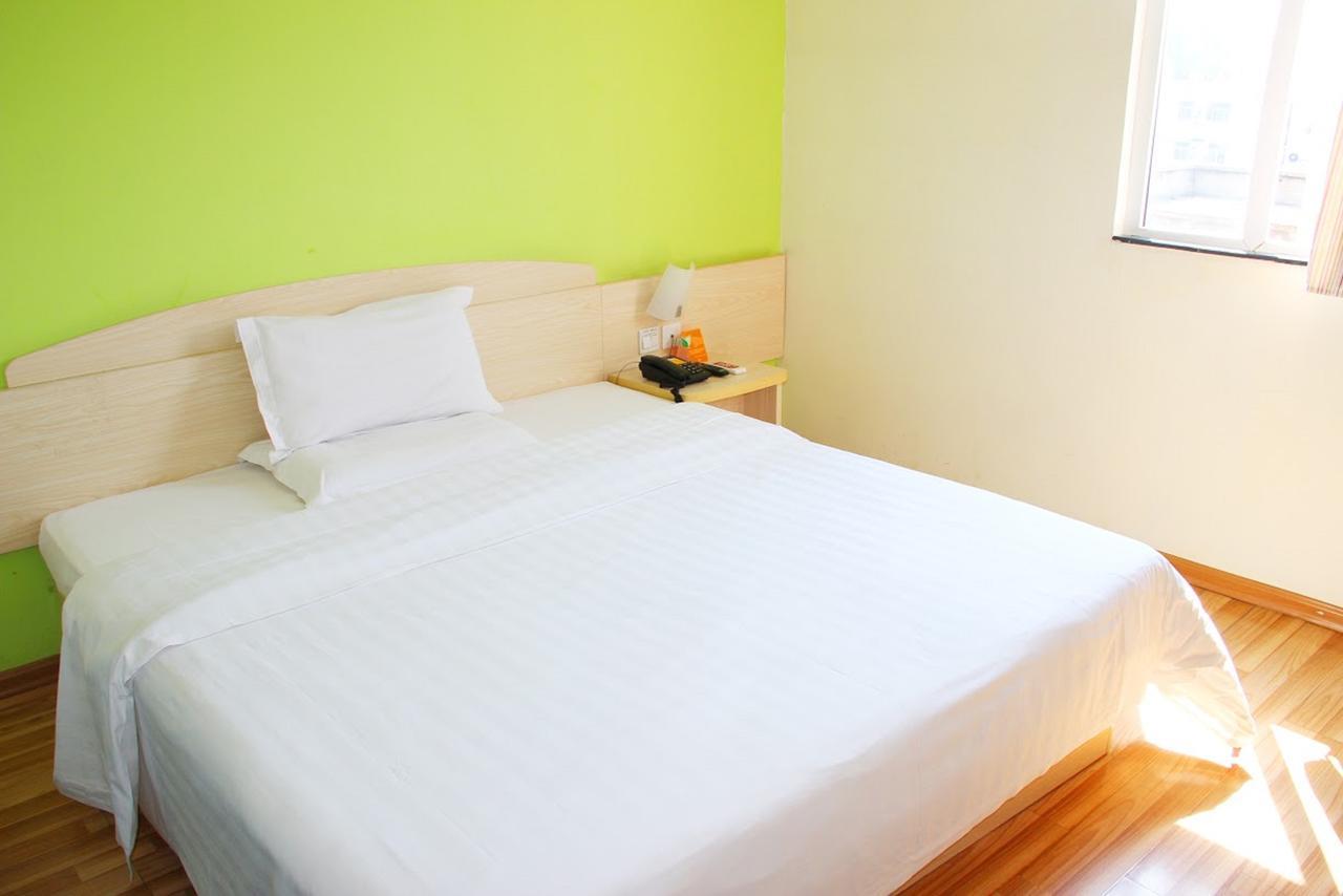 7Days Inn Deyang Wenmiao Square Bagian luar foto