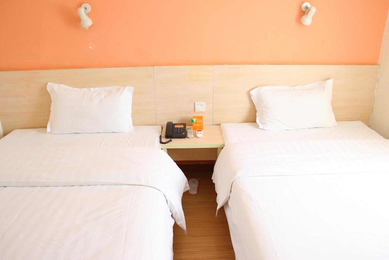 7Days Inn Deyang Wenmiao Square Bagian luar foto