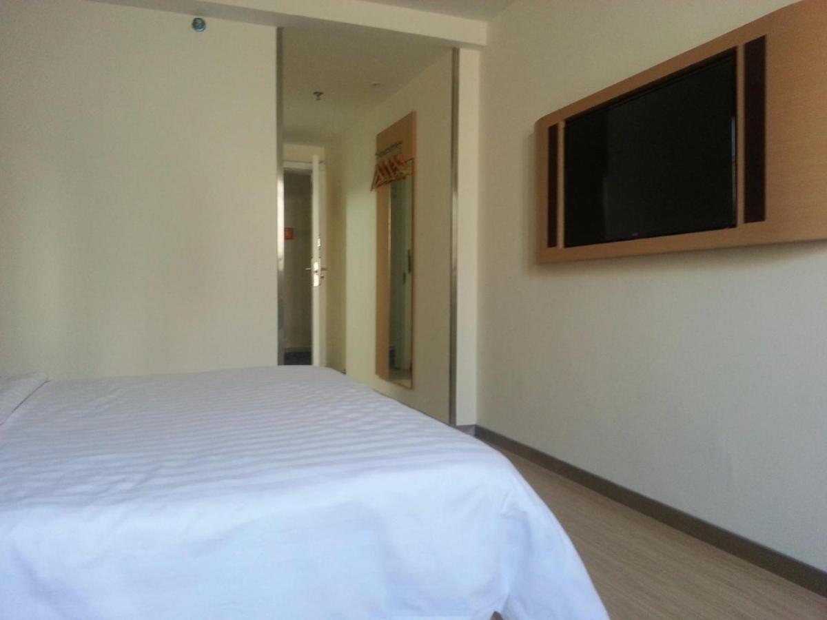 7Days Inn Deyang Wenmiao Square Bagian luar foto